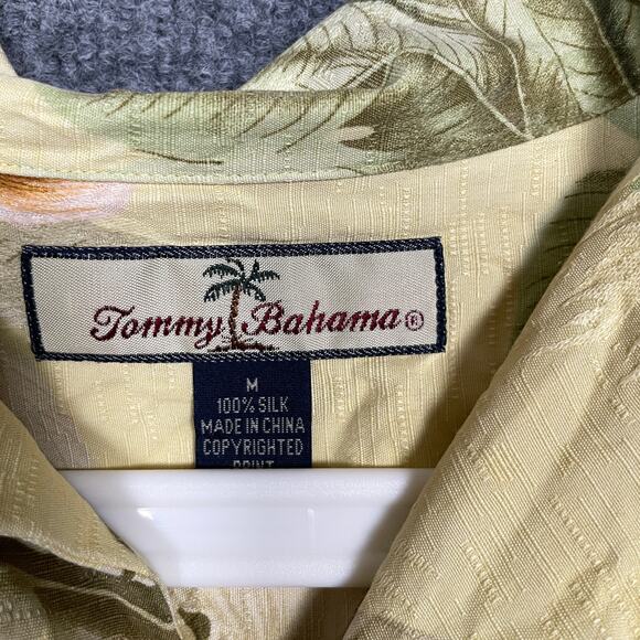 Tommy Bahama Mens Medium Button Up Shirt Yellow Silk Pineapple Floral Print - Picture 3 of 7